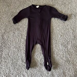 Larkspur sleeper baby newborn black bamboo zippie stretch‎ minimal casual